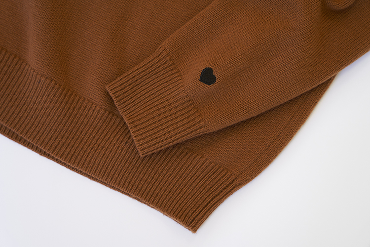 20211119_monogram_knit05.jpg